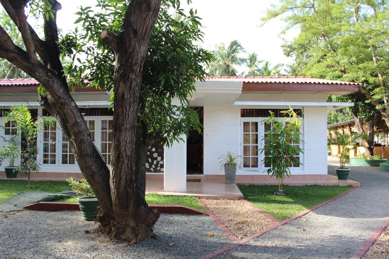 Nirmala Hotel And Restaurant Polonnaruwa Exterior foto