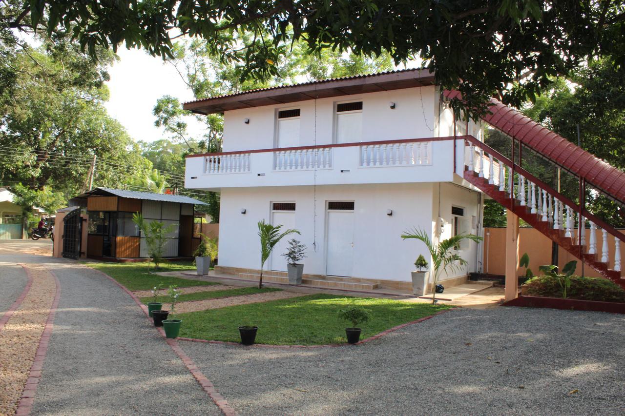 Nirmala Hotel And Restaurant Polonnaruwa Exterior foto