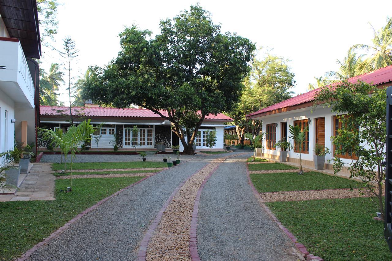 Nirmala Hotel And Restaurant Polonnaruwa Exterior foto